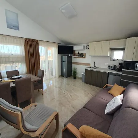 Niki Apartment